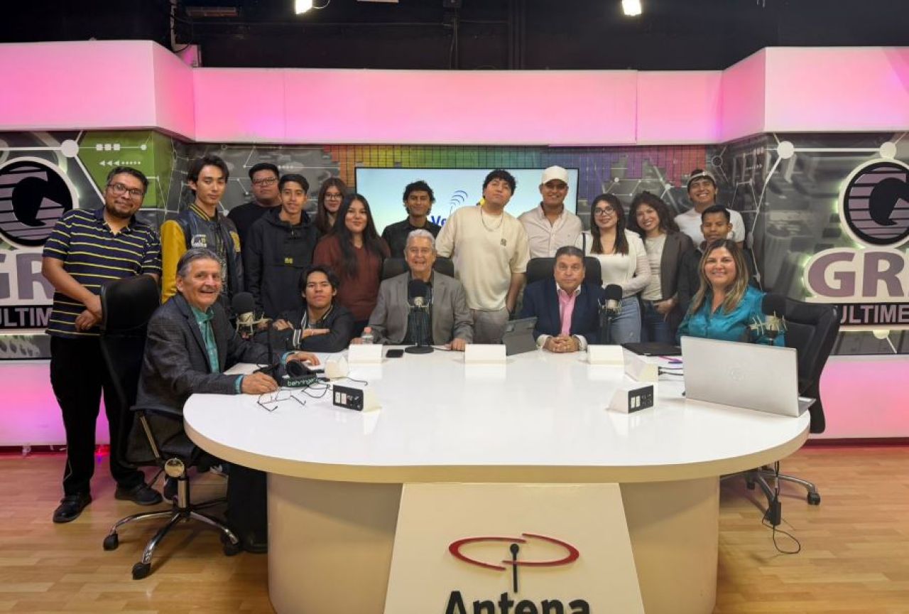 Visitan alumnos de periodismo de la UACH instalaciones de GRD ...