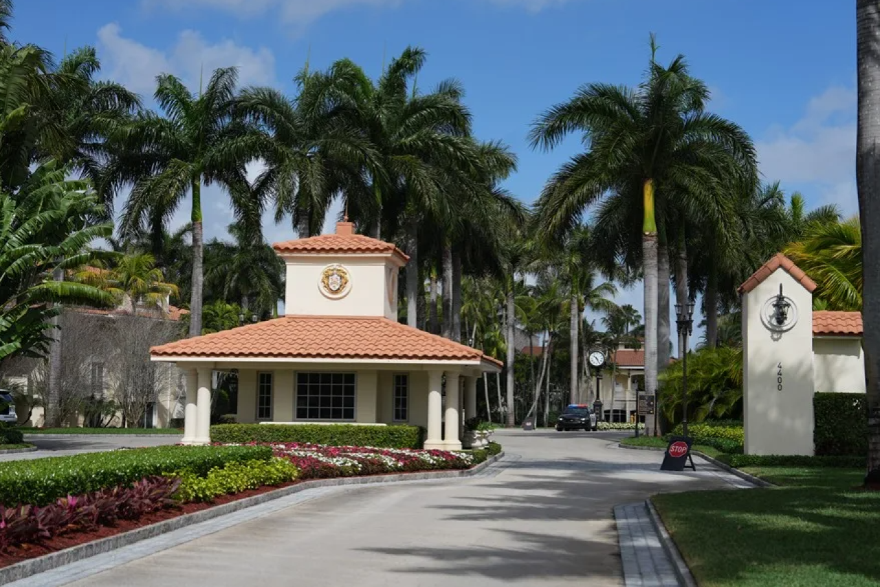 Busca Trump convertir su club de golf en residencia presidencial