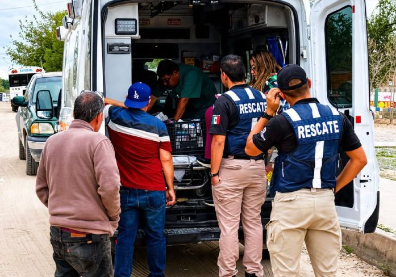 Atienden a 66 personas en colonias afectadas por lluvias en Juárez