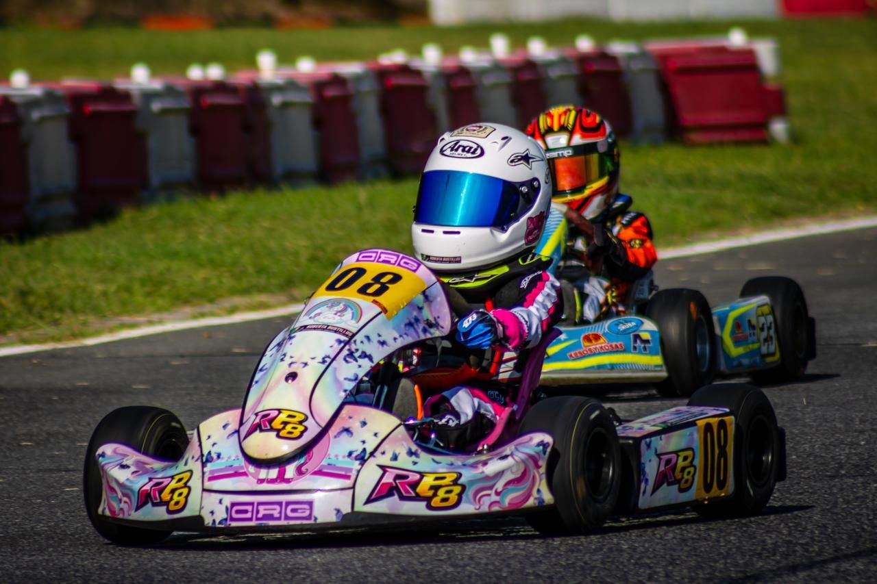 Roberta “Robie” Bustillos conquista campeonato Rotax 2026 y destaca en el kartismo infantil