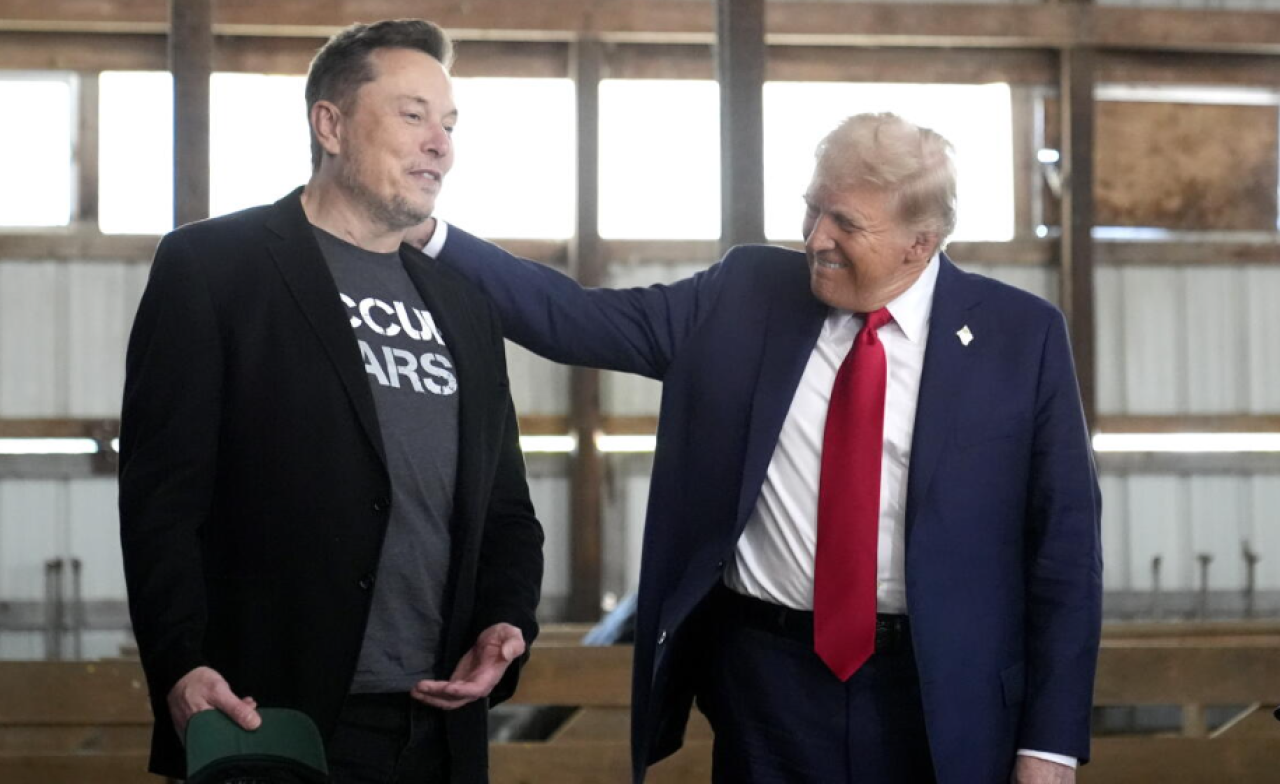 Pide Trump a Elon Musk restablecer el servicio militar de Starlink en Ucrania